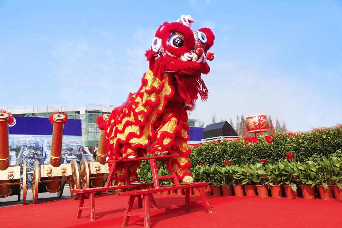  p data-id="gnytj0kr27">揭阳舞狮是广东省揭阳市的传统舞蹈,是中国