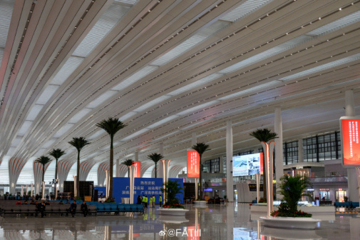 广州白云站内部