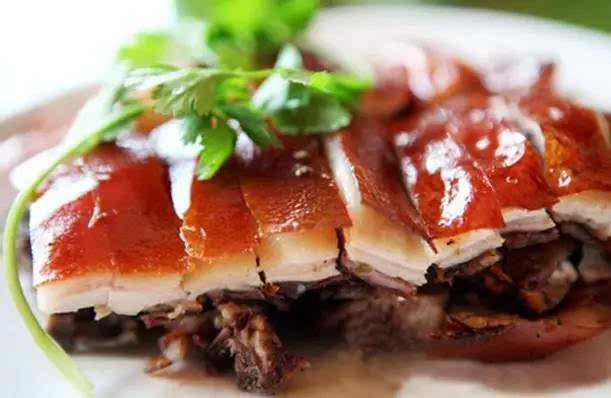  p>临高乳猪,传统名肴,属于 a target="_blank" href="/item/海南菜