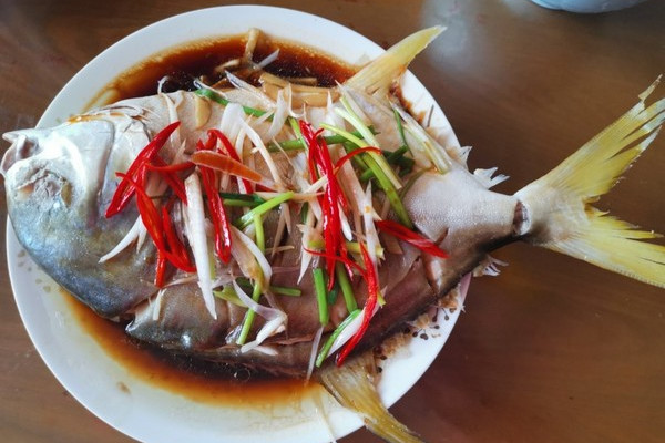 红椒清蒸鲳鱼