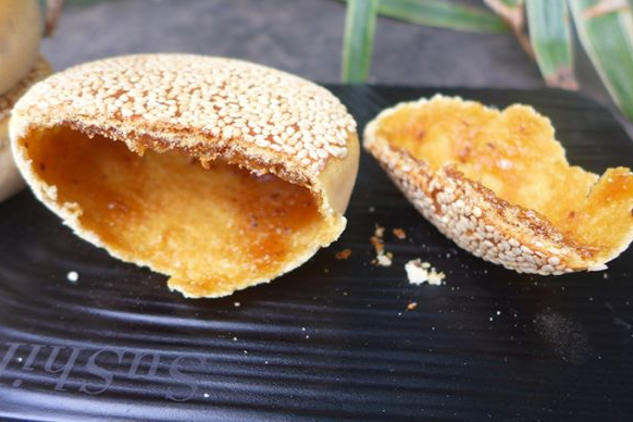  p>空心饼是 a href="#" data-lemmaid="3753343">山西太原市 /a>特色