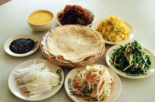  p>春盘,是汉族民间节日传统食品,主要是取生菜瓜果