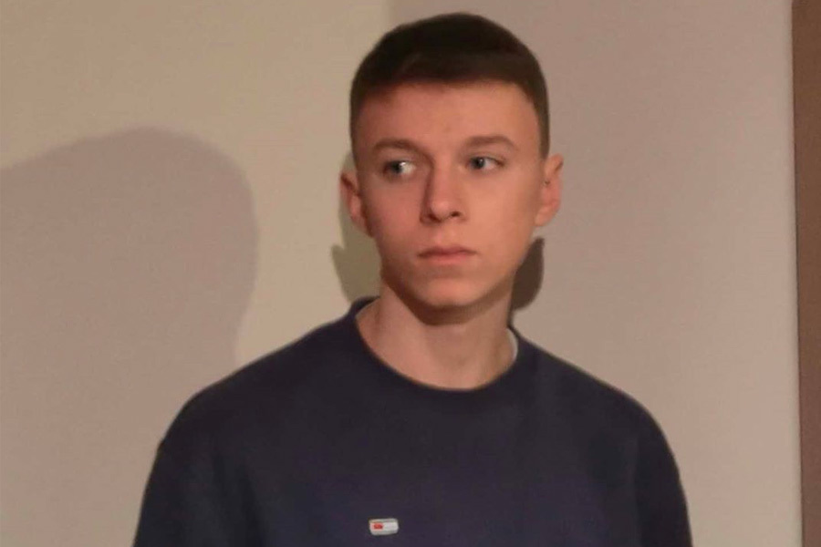  p>埃唐·阿扎尔(ethan hazard)(ethan的法语发音译名是埃唐),比利时