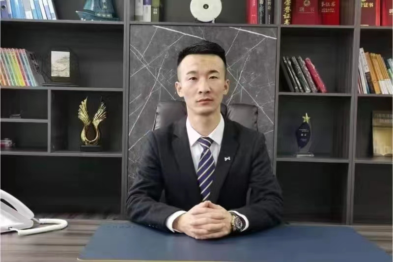  p>黄启出生于安徽省池州市东至县 sup data-ctrid="2vhqbrekpyd">1 