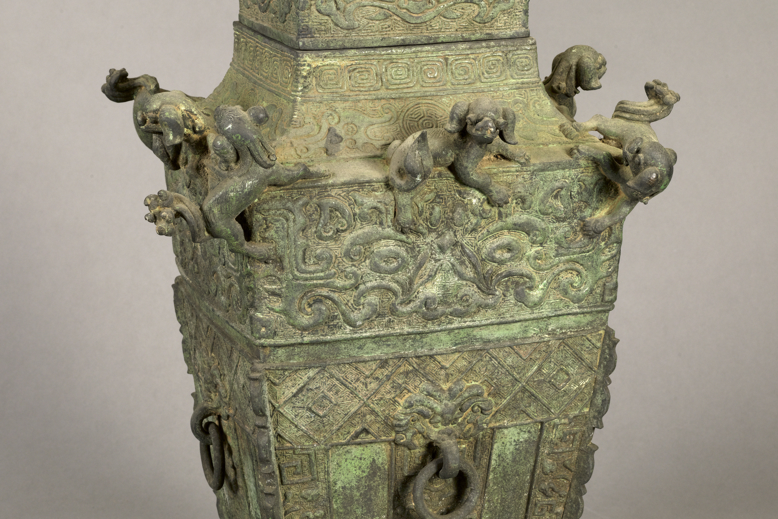  p>清九狮方罍是青铜器类文物,现收藏于湖南省博物馆. /p>