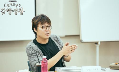  p>申源浩,1975年8月28日出生于韩国首尔,韩国导演,制作人,毕业于首尔