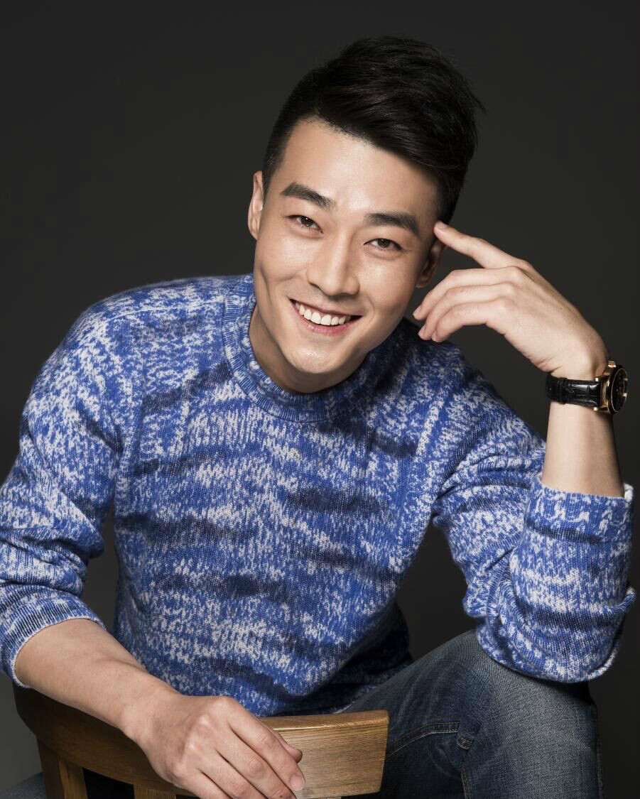  p>乔大韦,12月27日出生于北京 sup data-ctrid="2eo4ps2xoze">1 /sup