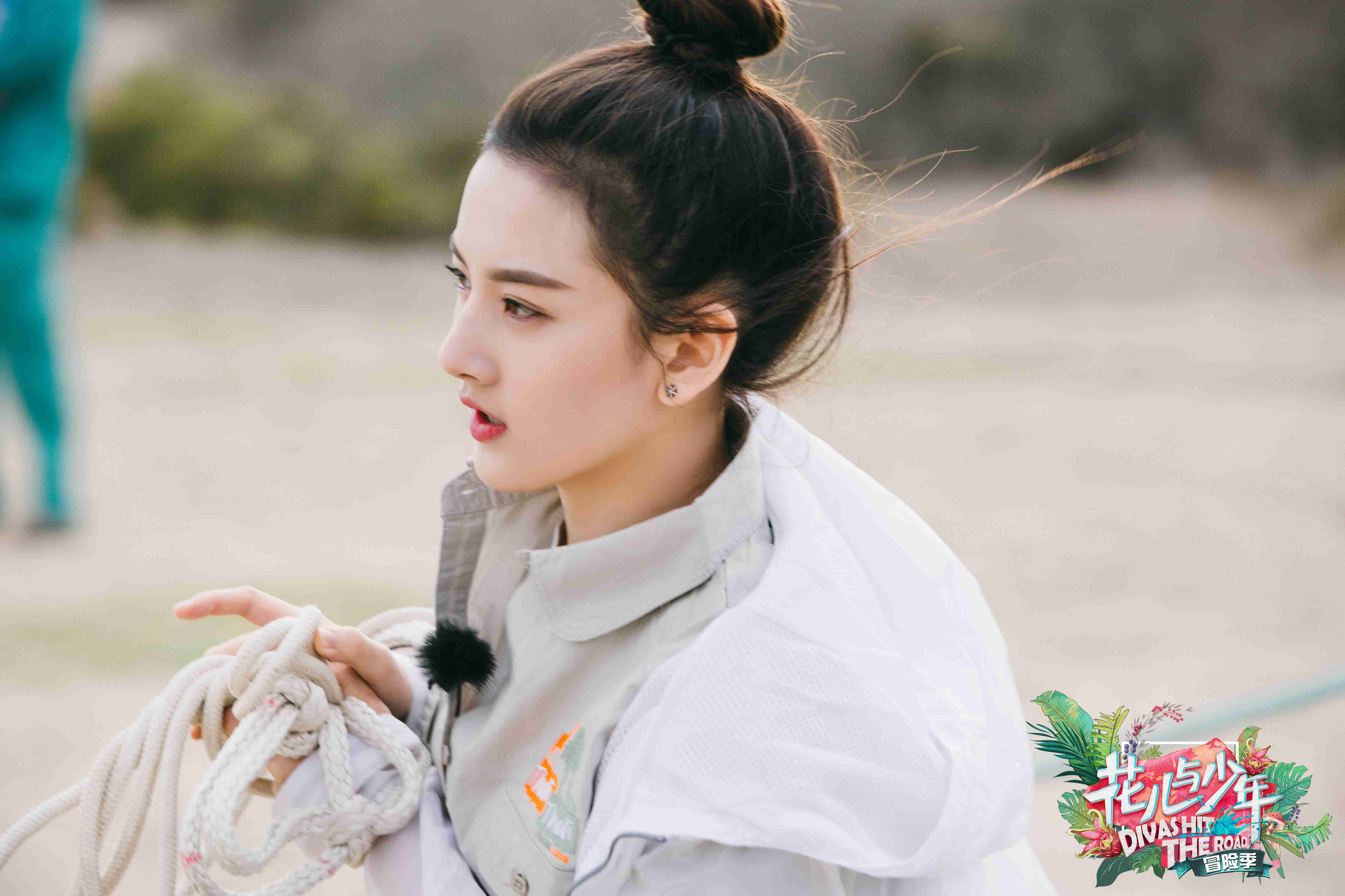  p>宋祖儿,原名孙凡清,1998年5月23日出生于天津市,中国内地影视女