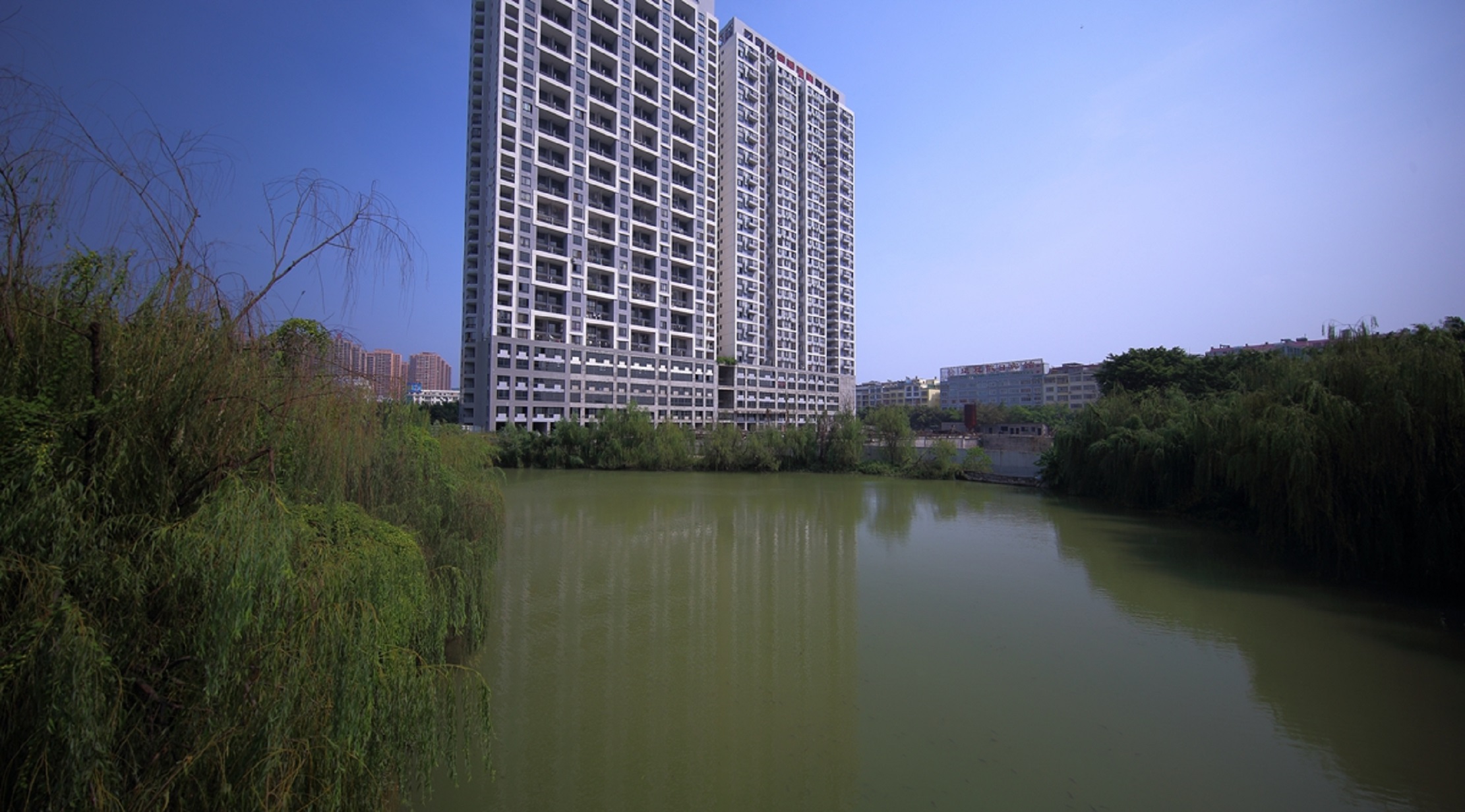 data-lemmaid="7553853">贵港市 /a>马草江公园总体布局概括为:三门两