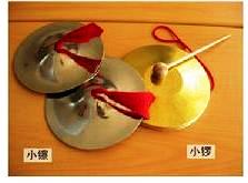  p data-id="gn7v2ed2wm">蜂鼓,因鼓身其形似