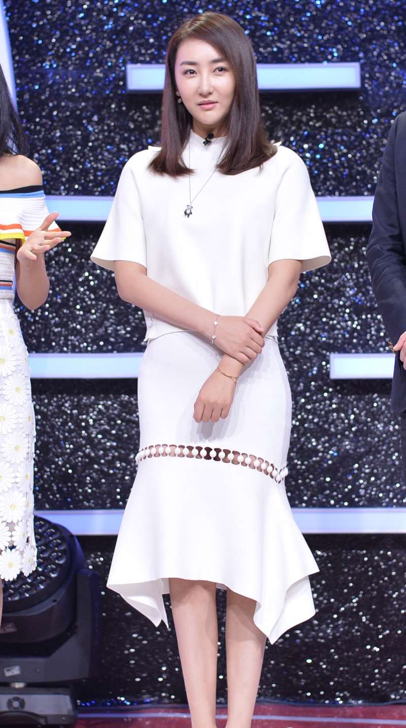  p>高姝瑶,8月19日出生于辽宁省丹东市,中国内地女演员,毕业于 a