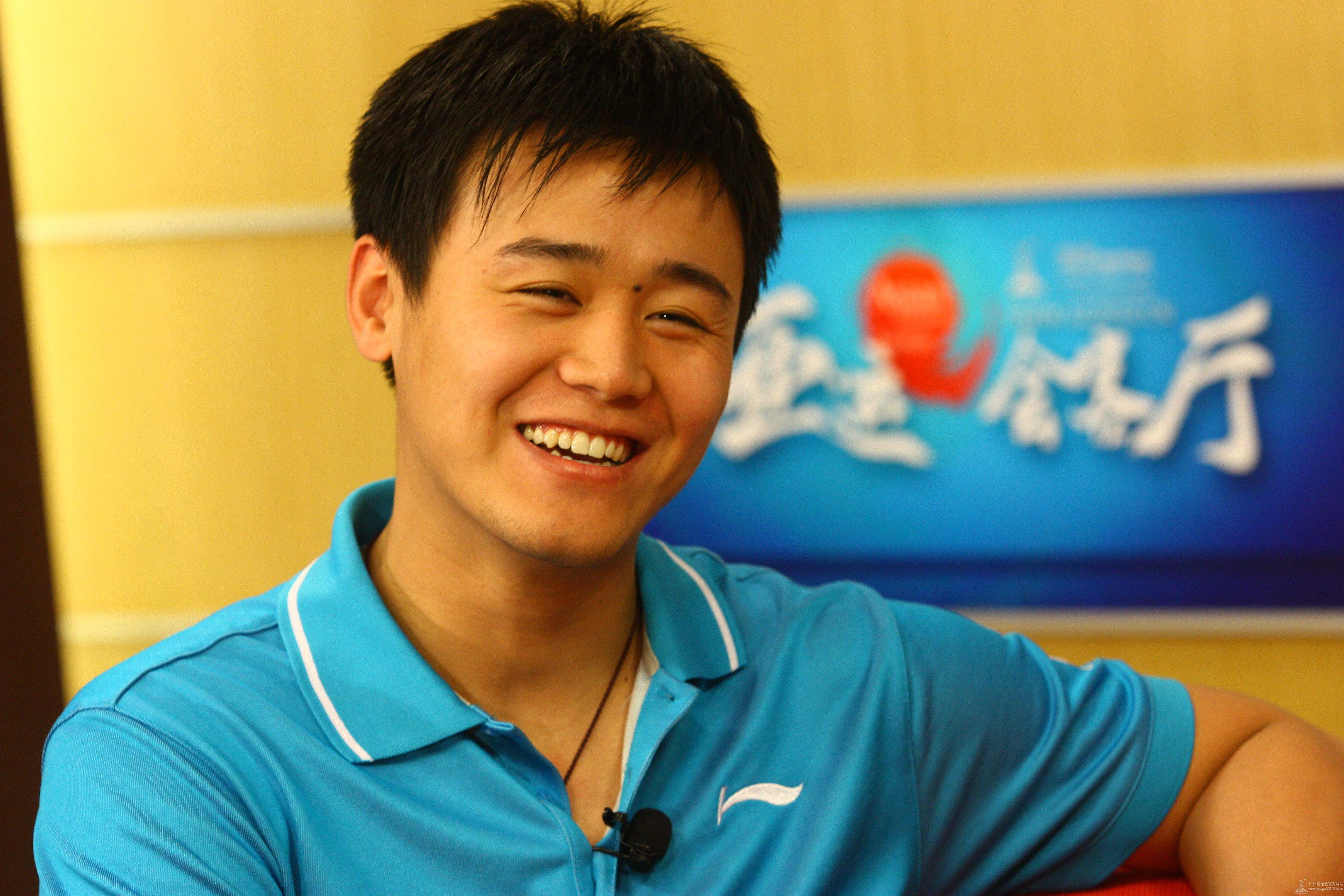 胡佳,1983年1月10日出生于湖北武汉,前中国跳水运动员,世界冠军,奥运