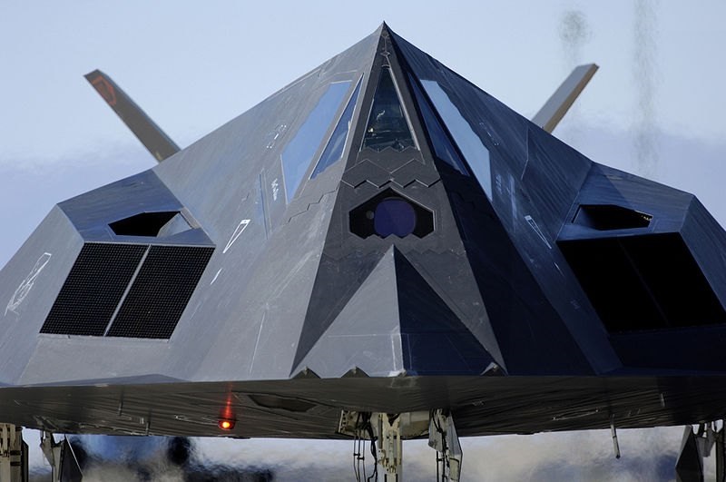 f-117夜鹰式战斗轰炸机