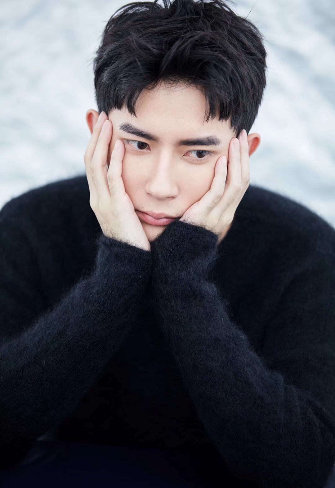  p>于朦胧(alan yu),1988年6月15日生于新疆乌鲁木齐,中国内地男演员