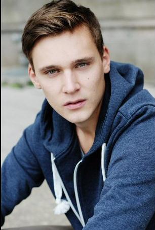 里克·奥肯德国德国男演员雷·史蒂文森英国男演员