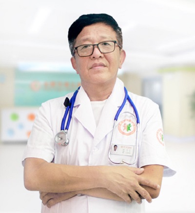  p>王岩,男,儿科医生.