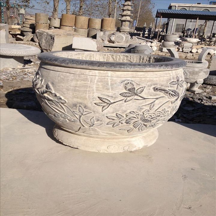 因为仙桥那里有一个个大小不一,玲珑别致的石缸,石水缸也叫仙桥石水缸