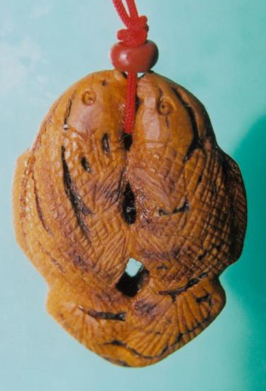  p>桃核雕刻是种中国传统特色 a href="#" data-lemmaid="3747927">