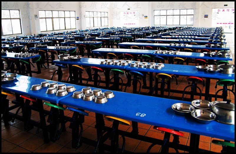 涟源市三一学校