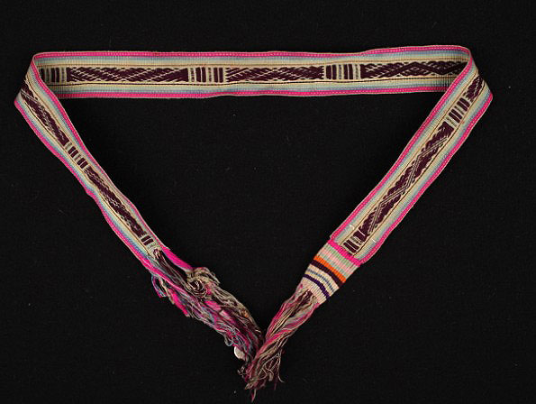 现代苗族龙纹打花带