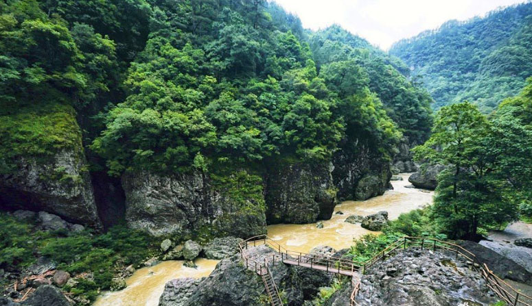 鸳鸯溪国家级风景名胜区