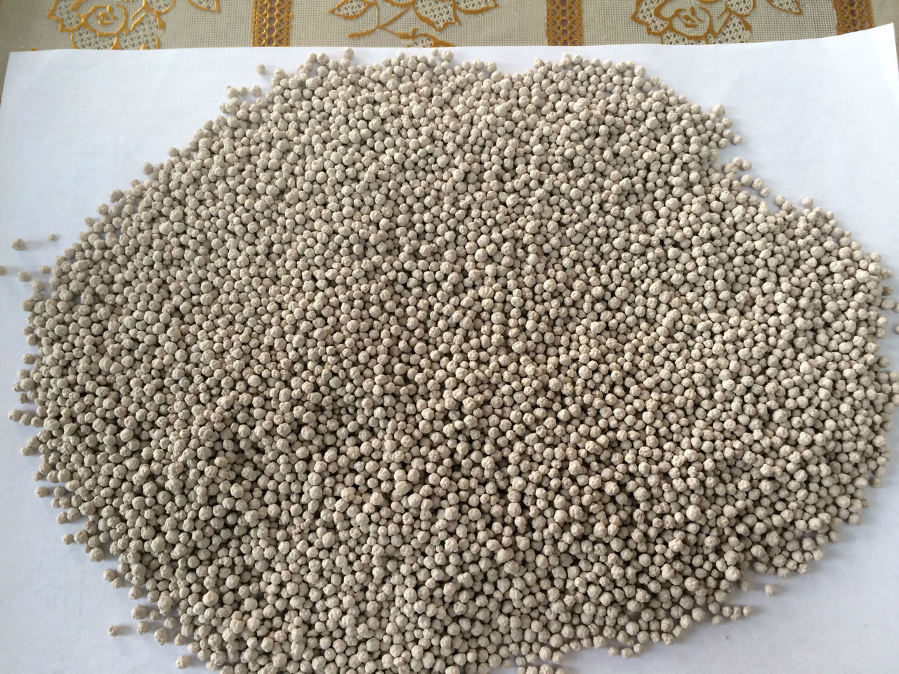  p>猫砂是饲主为其饲养的猫用来掩埋 a target="_blank" href="/item