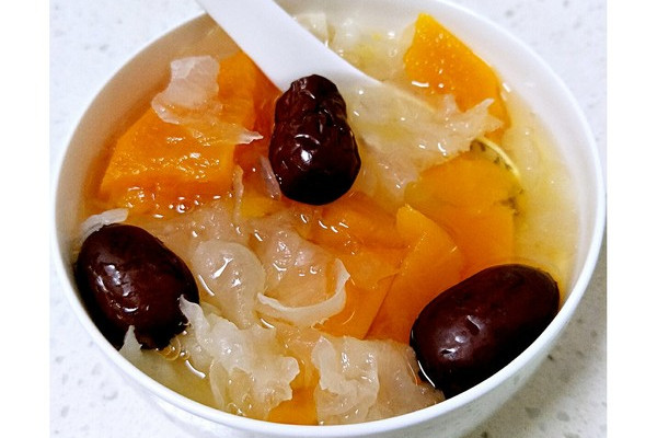 银耳木瓜红枣汤