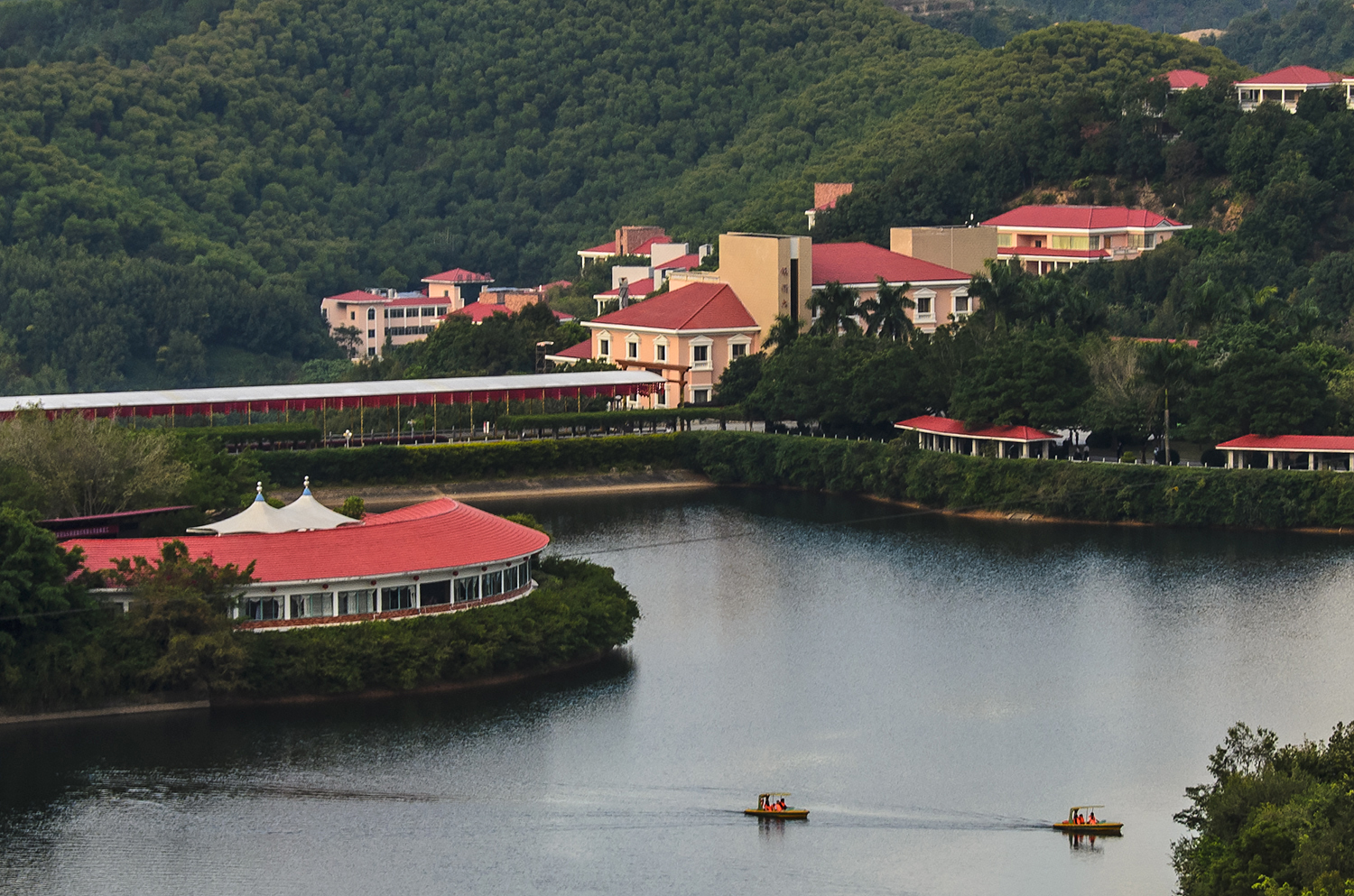  p> a target="_blank" href="/item/雁鸣湖旅游度假村">雁鸣湖旅游