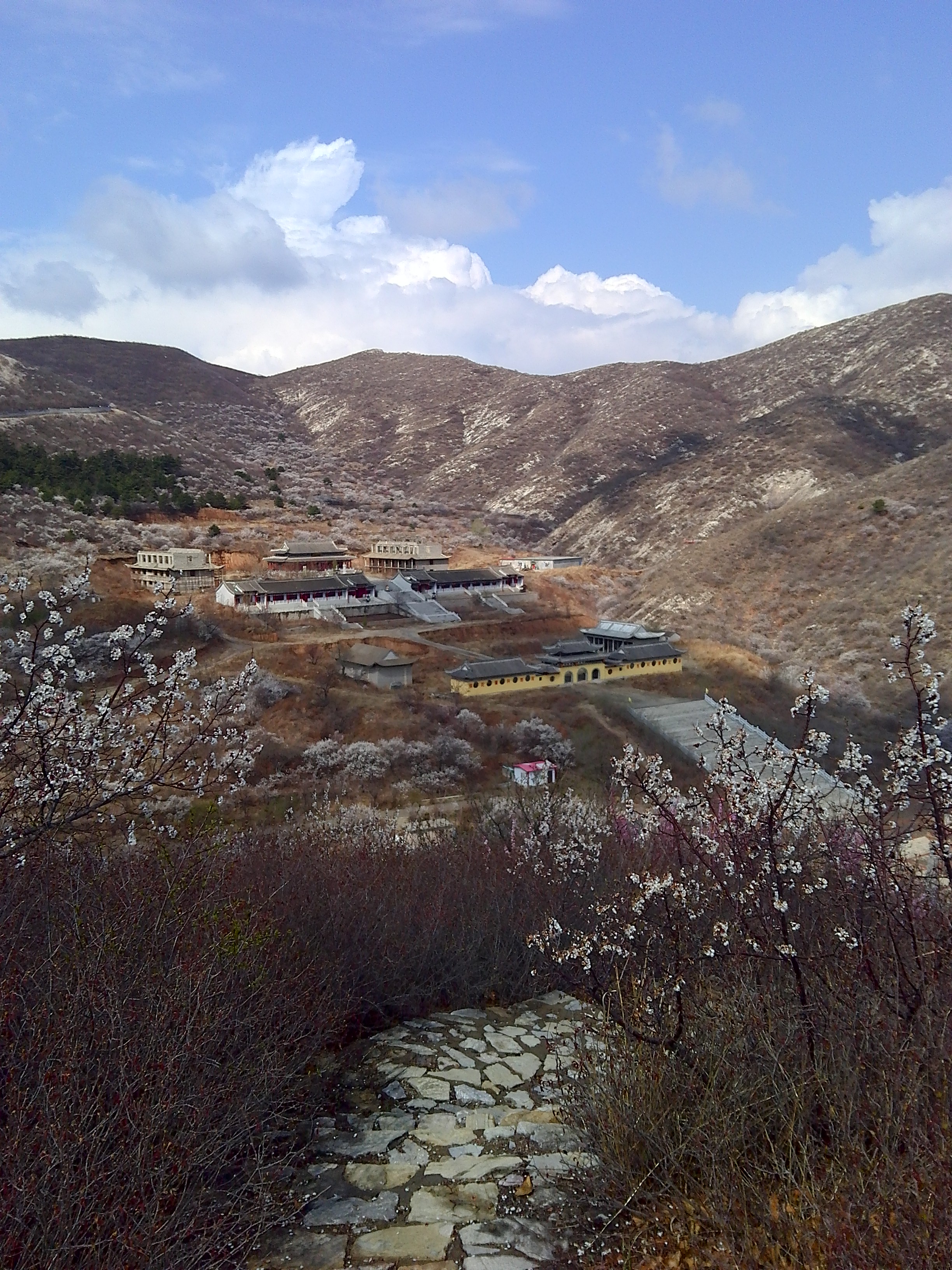  p data-id="gnb4knz9c3">辽宁天秀山森林公园位于享有"辽西第一村"