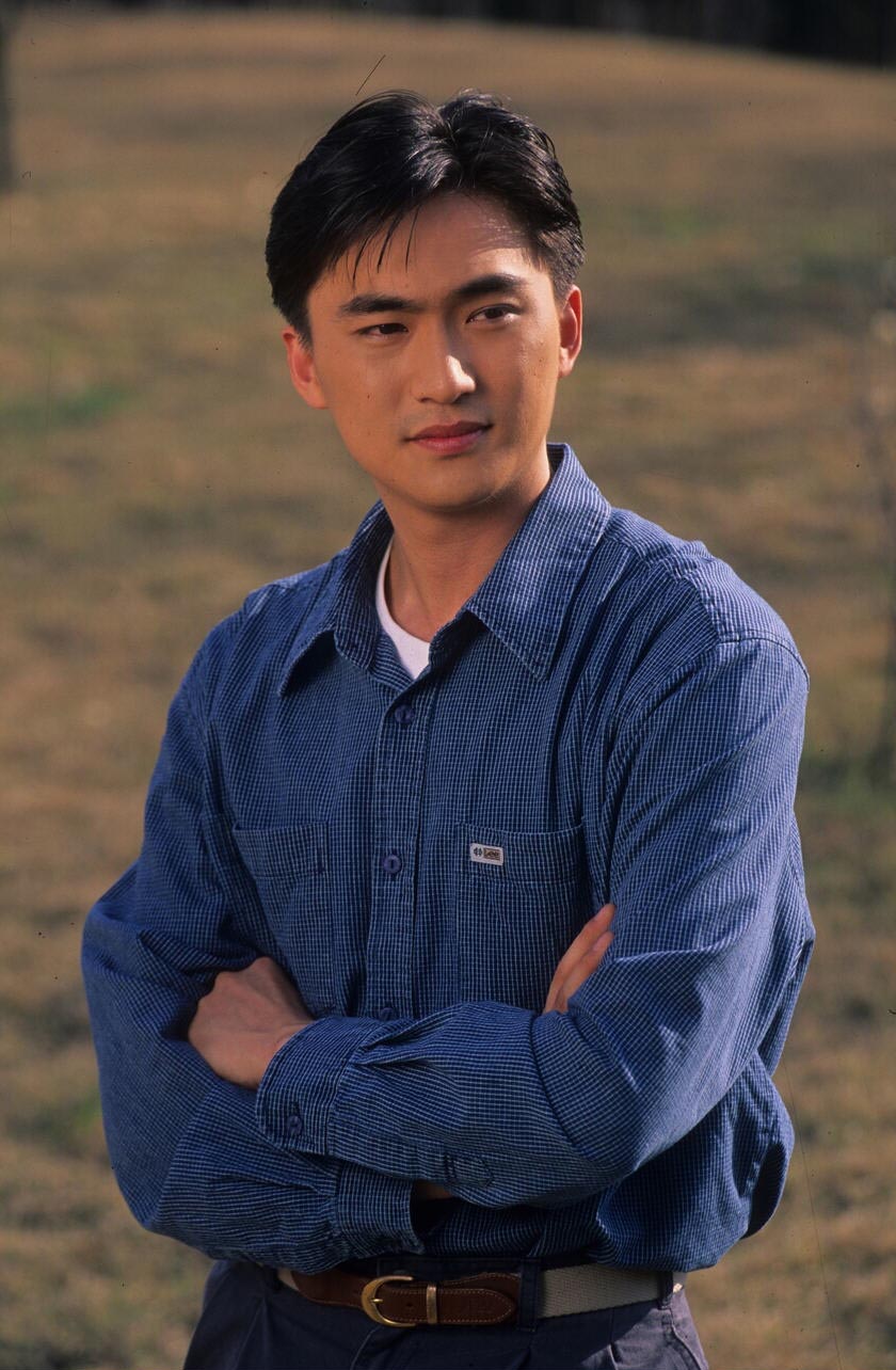  p>金锡勋1972年4月15日出生在韩国首尔,毕业于 a target="_blank"