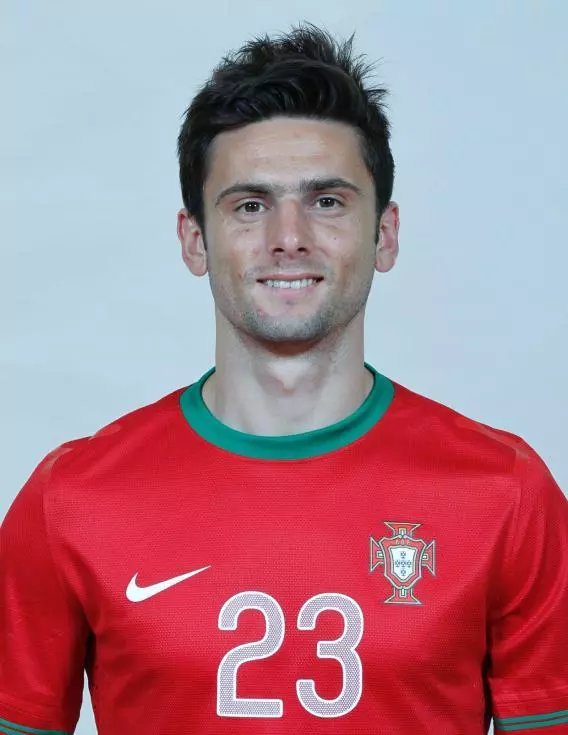 (hélder manuel marques postiga),1982年8月2日出生于葡萄牙孔迪镇