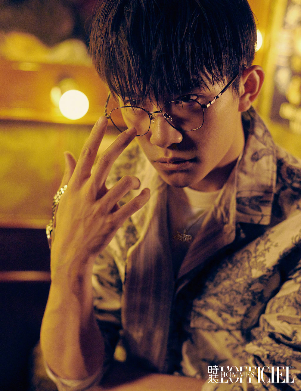  p>易烊千玺,2000年11月28日生于湖南怀化,中国内地男演员,歌手,舞者