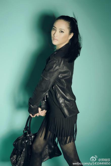  p>郑佳欣,1974年10月28日出生于北京,祖籍广东,毕业于北京电影学院