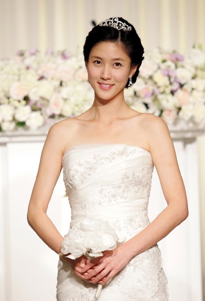  p>李秀景(         ),1982年3月13日出生于韩国,演员,毕业于 a