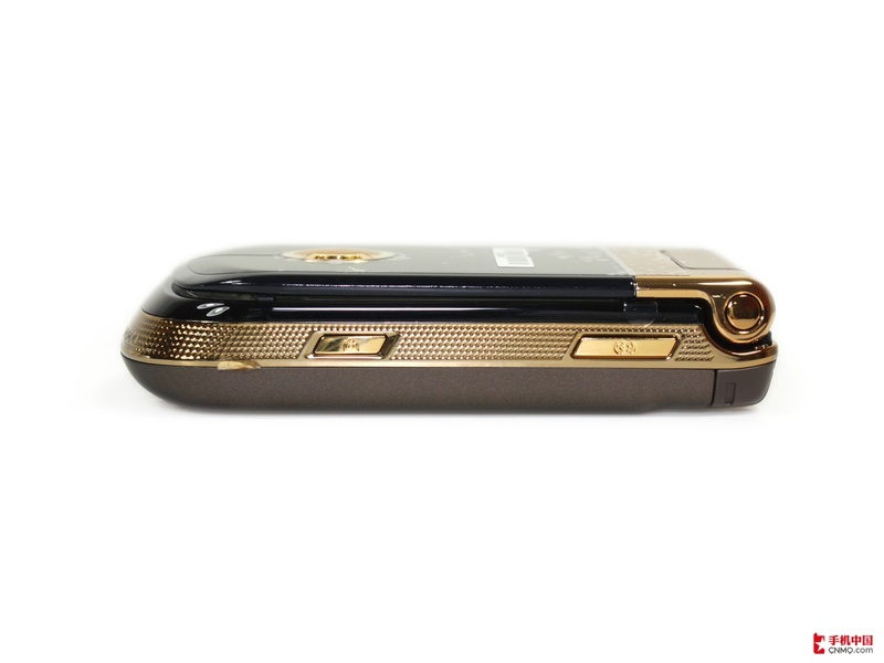  p>摩托罗拉a1600采用了"明"系经典的半透明翻盖式设计,机身尺寸为98.