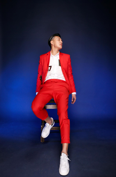  p>李西泽,男,四川成都人,血型ab型,白羊座,身高