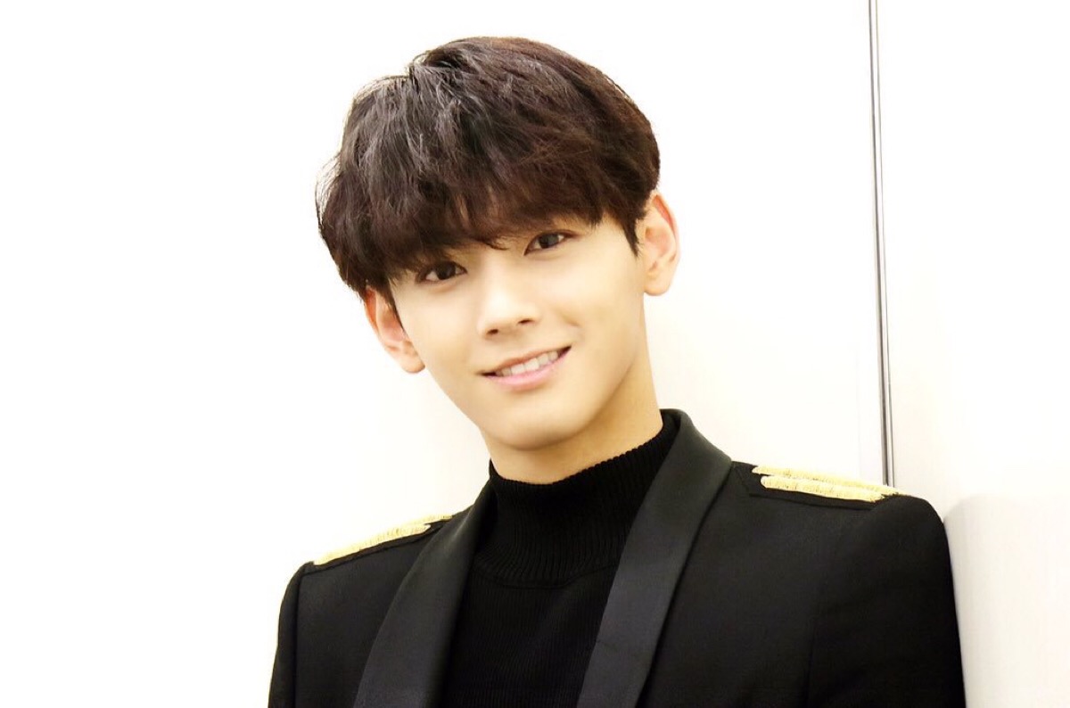 金世容(         ),天蝎座,1991年11月20日出生,韩国男子组合my name