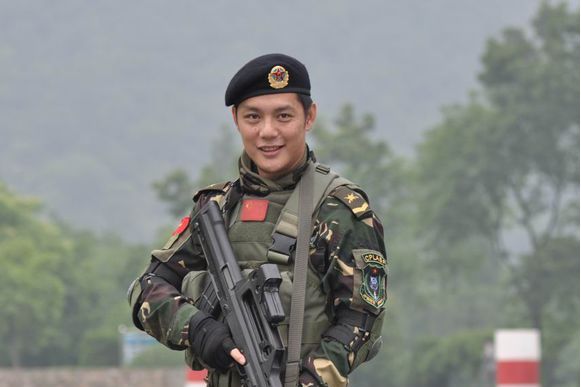  p>强晓伟,电视剧《 a target="_blank" href="/item/我是特种兵