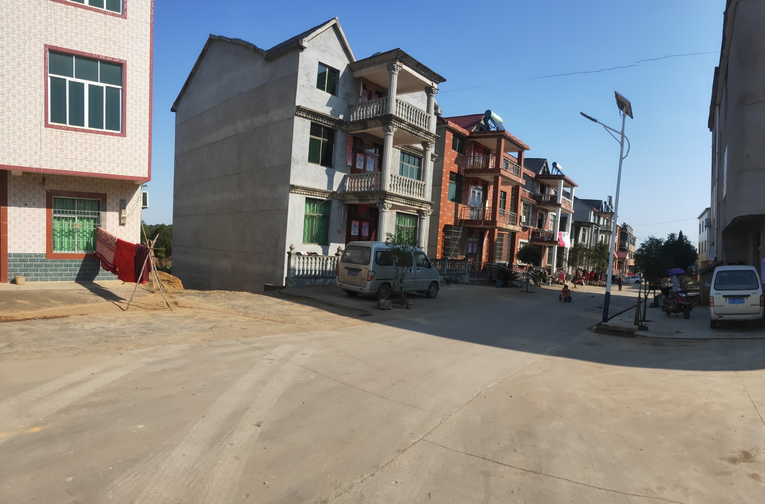  p>江西省高安市杨圩镇雷丰村蛇口自然村,历史名为霞溪,金用信于明朝