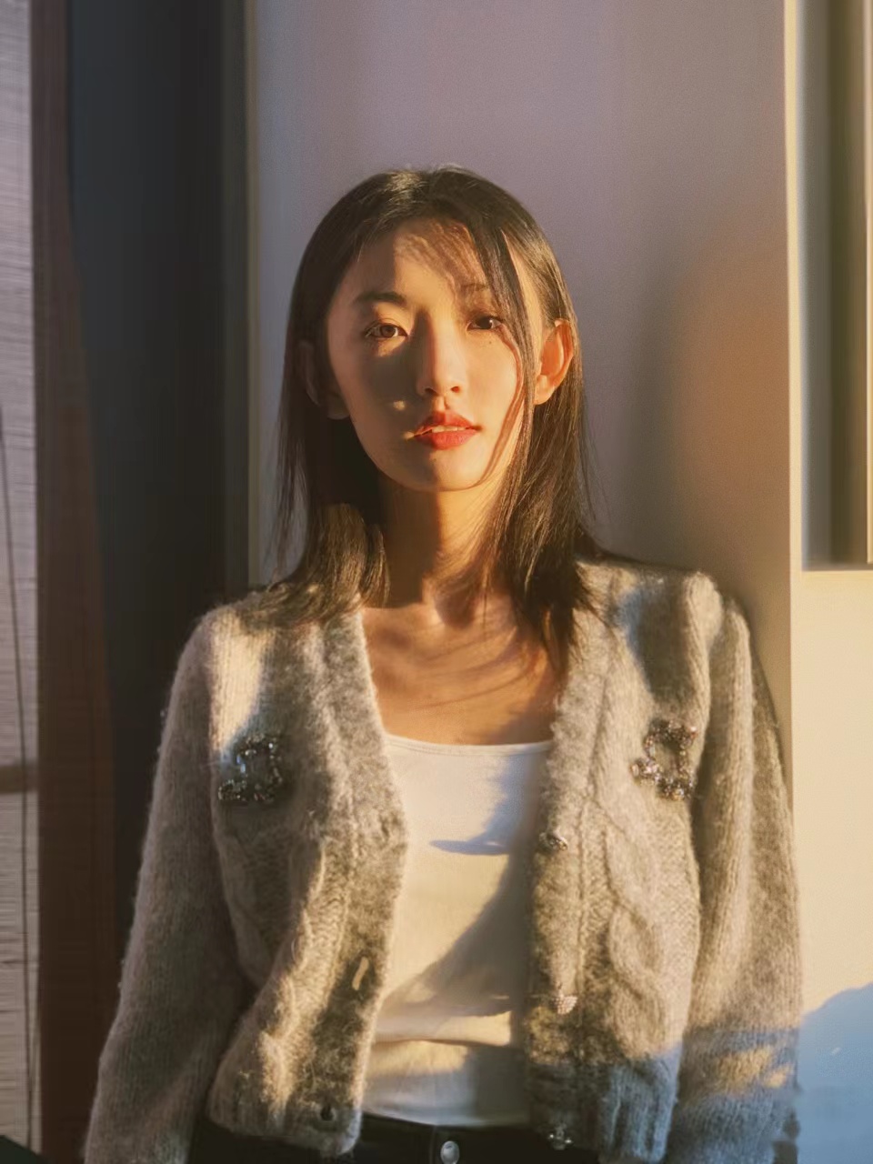  p data-id="gncoen4g4s">周依然,1996年10月30