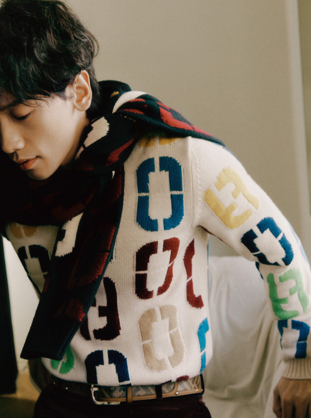  p>郑智薰(rain),1982年6月25日出生于韩国首尔,韩国流行男歌手,演员