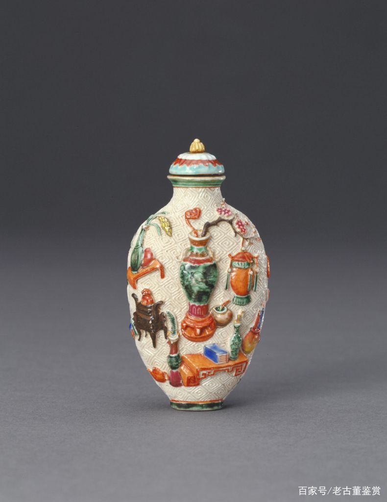 浅析清代瓷质鼻烟壶的艺术特征，小中见大，别有洞天_百科TA说