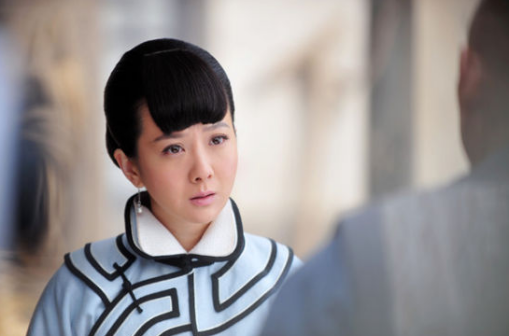 <p>《李家大院》中饰演澹台