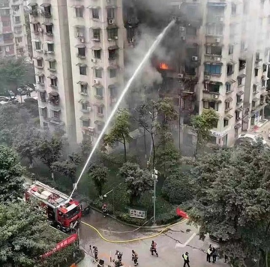  p>2020年1月1日下午17时左右,重庆市渝北区加州花园a4幢发生火灾.