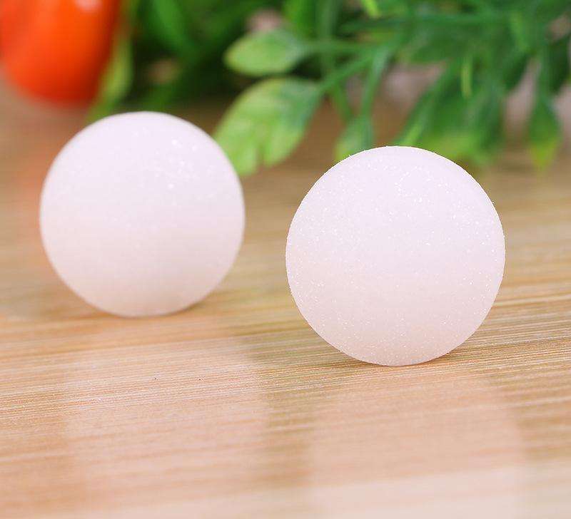  p>樟脑丸分为天然樟脑丸与 a href="#" data-lemmaid="5146170">合成