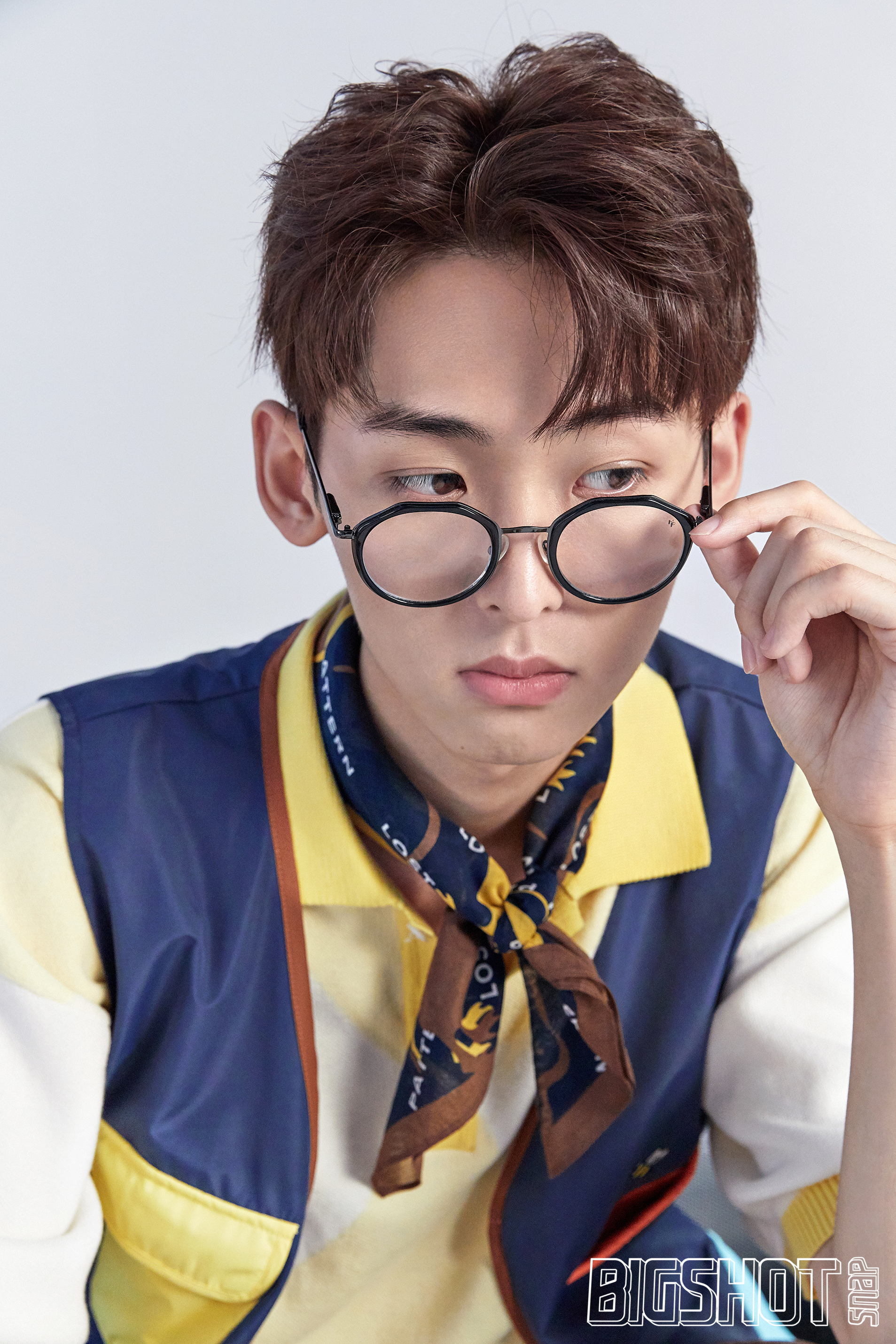  p>唐九洲,1998年2月5日出生于吉林长春,毕业于 