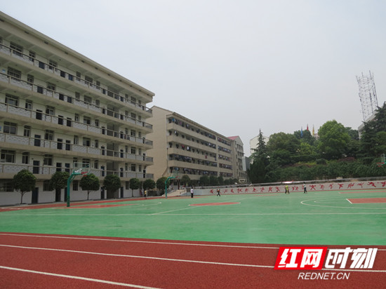 娄底市楚英学校