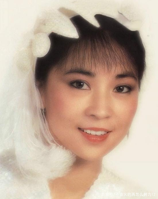 林凤娇怎么能笑到后从跳舞的女孩变成成龙后面的女人？_百科TA说