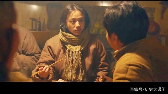 《黄金时代》“破鞋”陈清扬爱上痞子王二，只有历经风雨的人理解_百科TA说