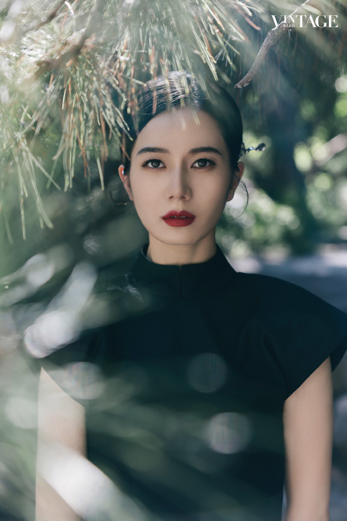 1987年11月14日出生于四川成都,中国内地女演员